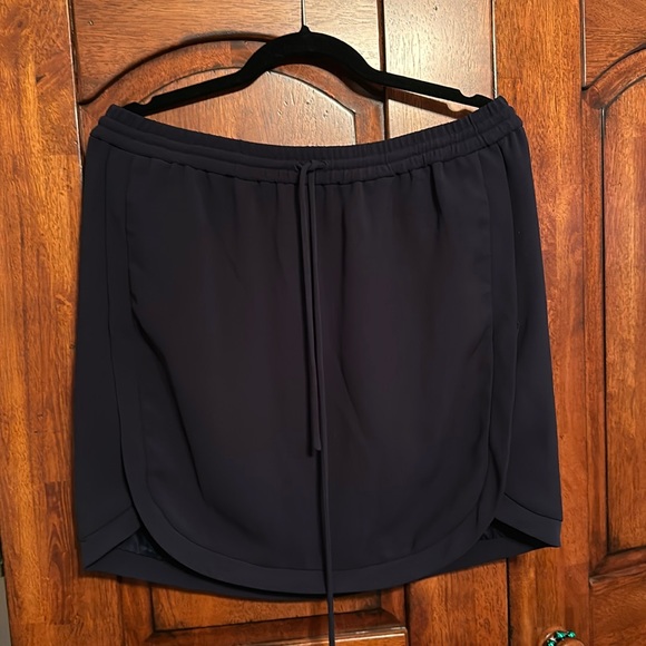 Black jcrew drawsting skirt - Picture 1 of 4